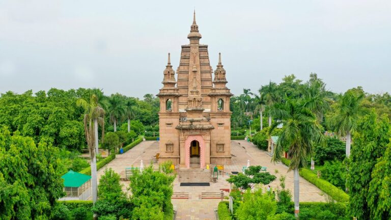 Sarnath Travel Guide: Explore the Spiritual & Historical Heart of Varanasi